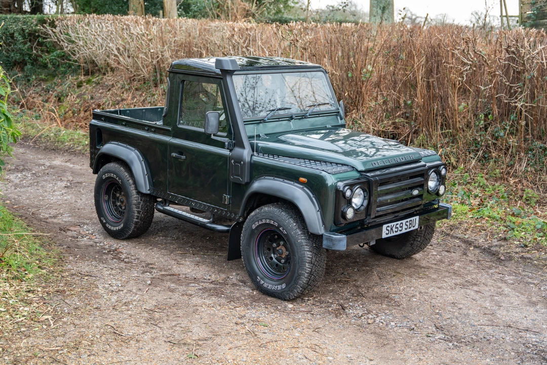 2009 Land Rover Defender 90 - Image 4 of 31