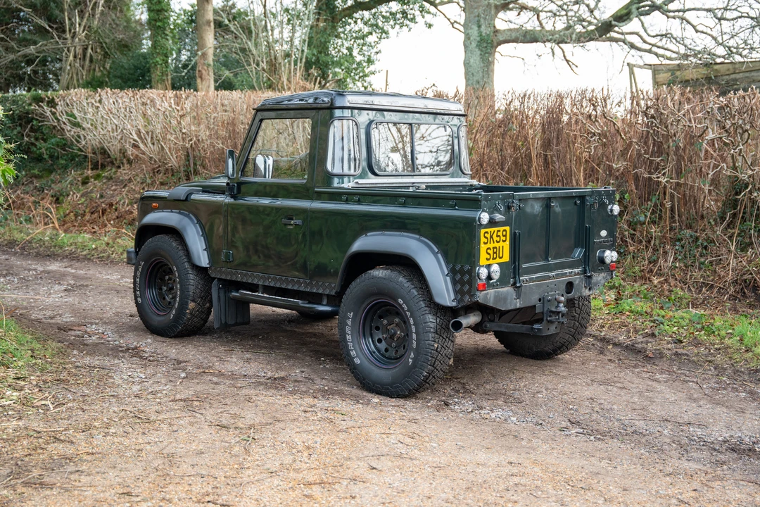 2009 Land Rover Defender 90 - Image 8 of 31