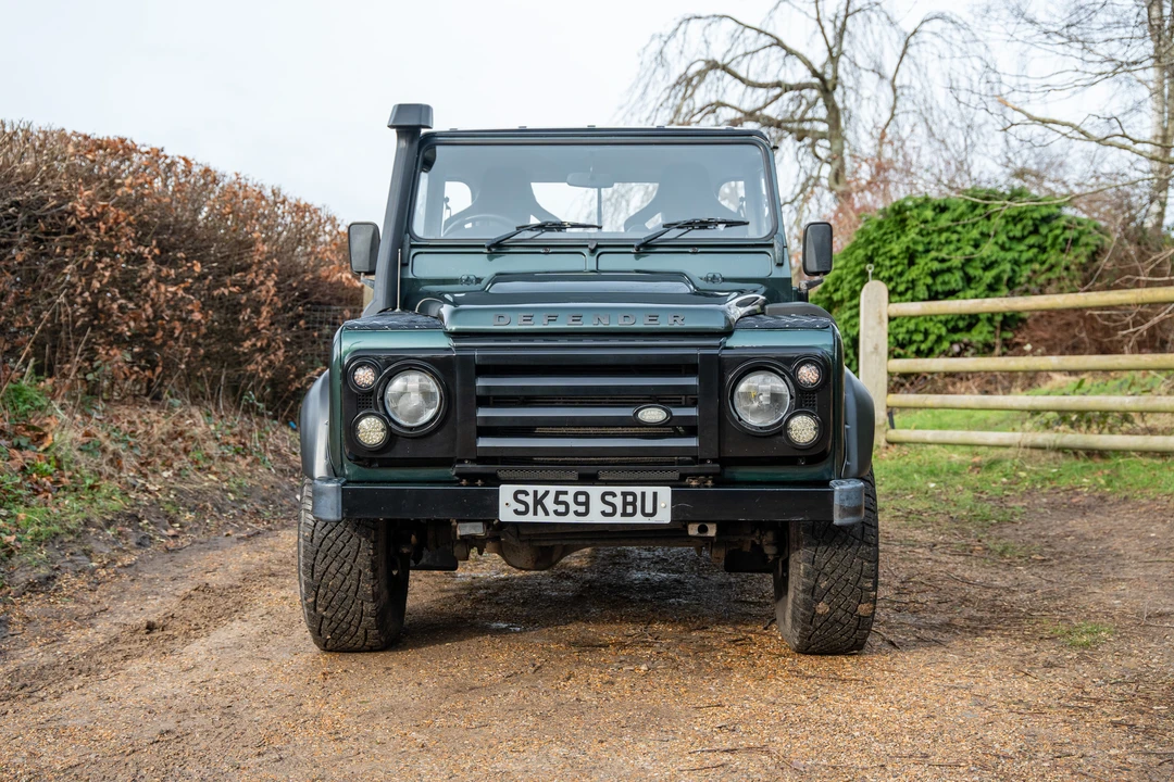 2009 Land Rover Defender 90 - Image 3 of 31