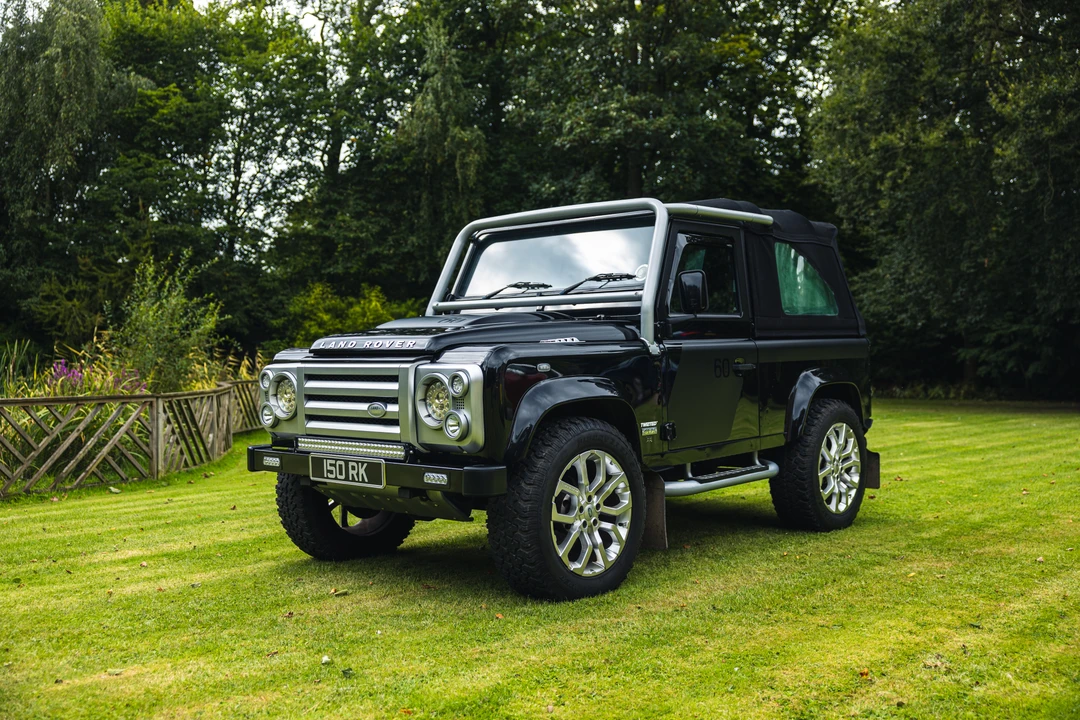 2009 Land Rover Defender 90 - Image 3 of 31