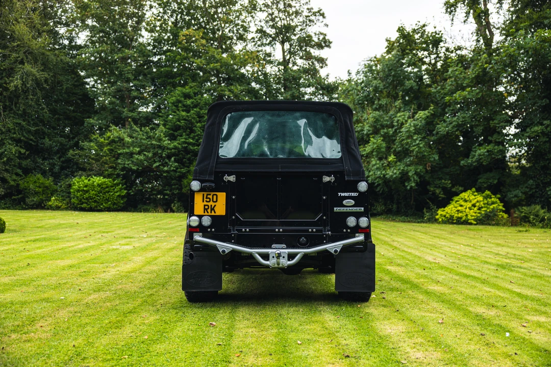 2009 Land Rover Defender 90 - Image 6 of 31