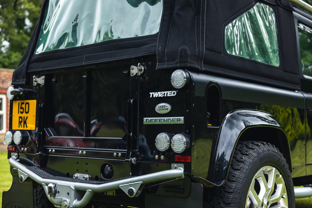 2009 Land Rover Defender 90 - Image 27 of 31