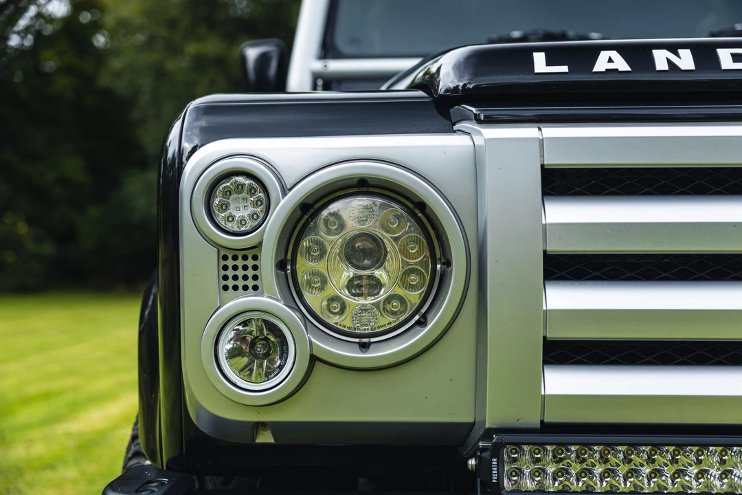 2009 Land Rover Defender 90 - Image 16 of 31