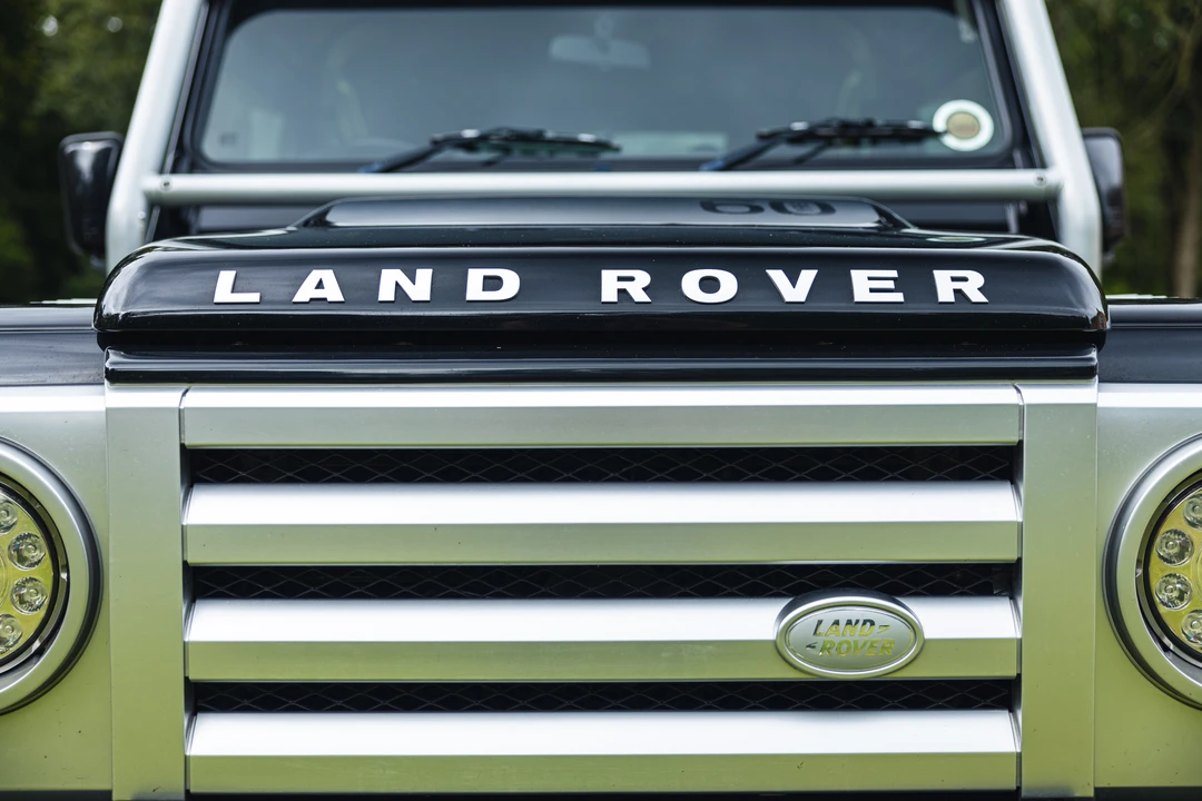 2009 Land Rover Defender 90 - Image 17 of 31