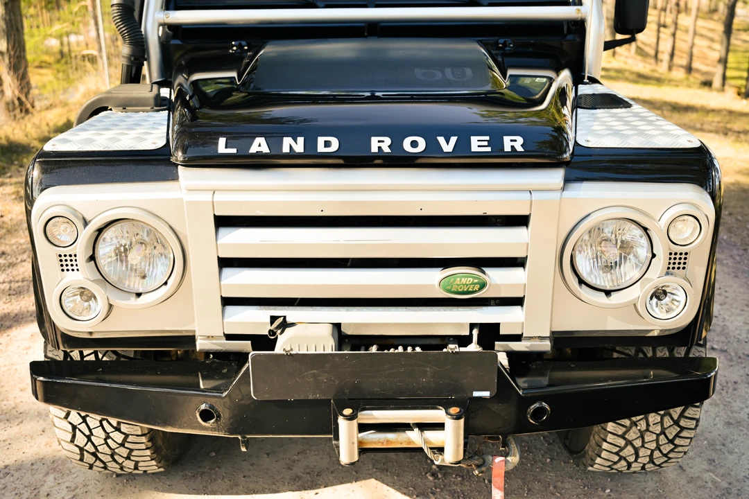 2009 Land Rover Defender 90 - Image 20 of 31