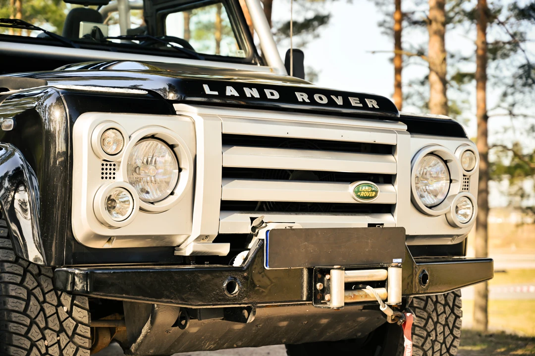 2009 Land Rover Defender 90 - Image 25 of 31
