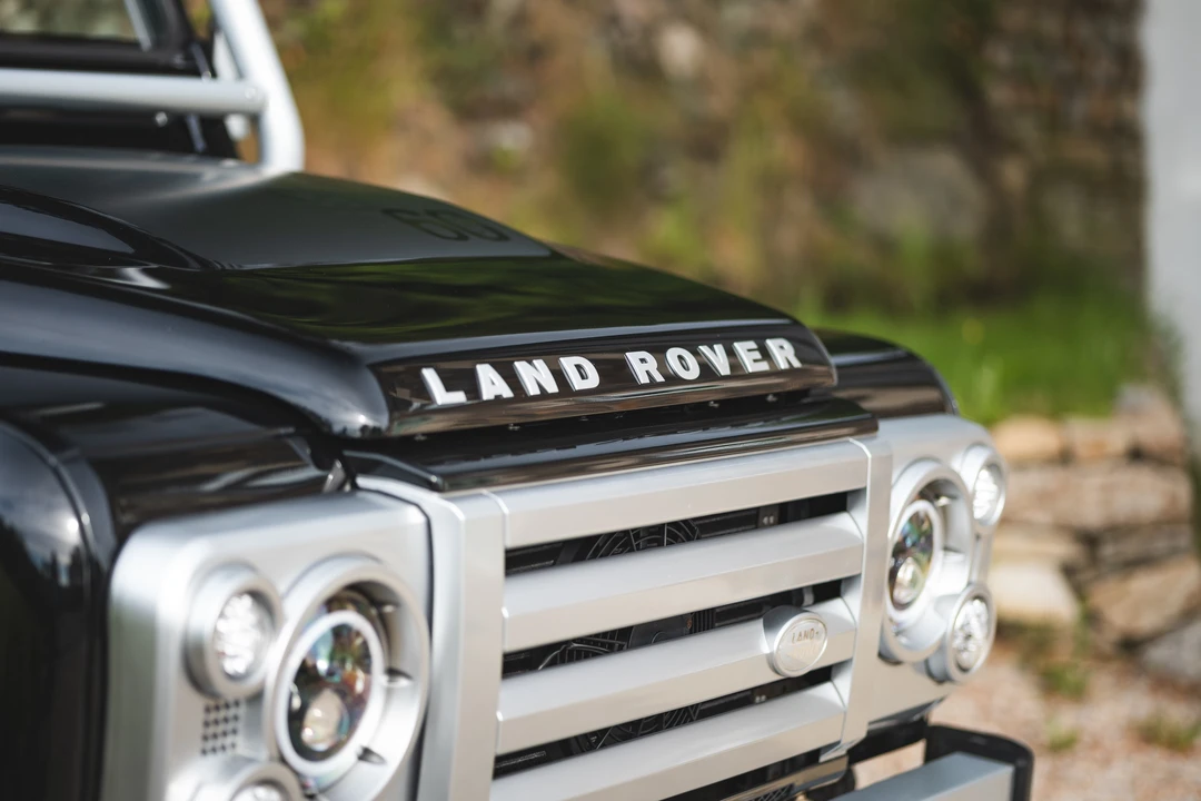 2009 Land Rover Defender 90 - Image 13 of 31