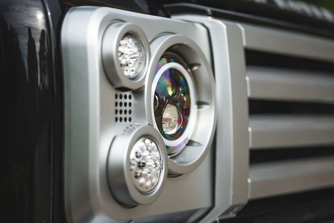 2009 Land Rover Defender 90 - Image 14 of 31
