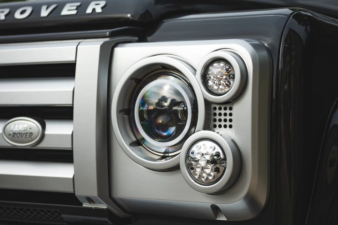 2009 Land Rover Defender 90 - Image 15 of 31