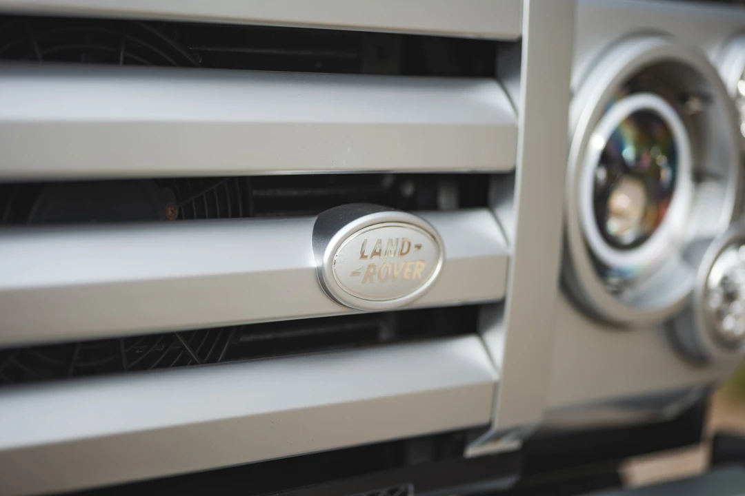 2009 Land Rover Defender 90 - Image 16 of 31