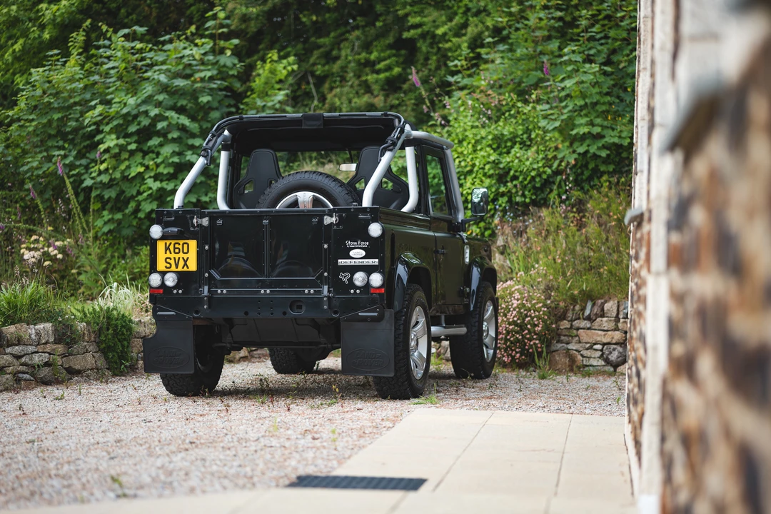 2009 Land Rover Defender 90 - Image 5 of 31