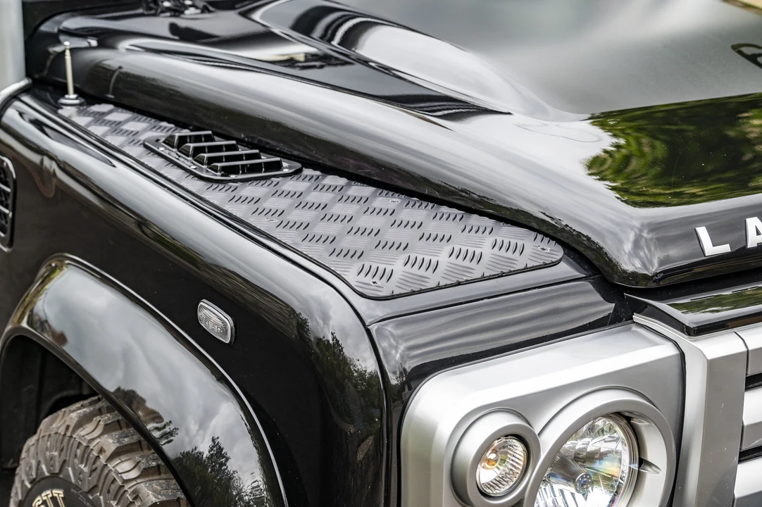 2009 Land Rover Defender 90 - Image 18 of 31