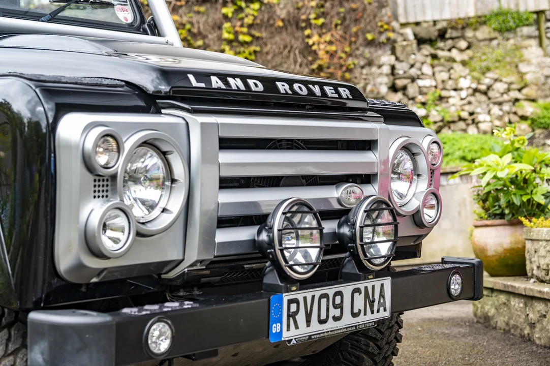2009 Land Rover Defender 90 - Image 27 of 31