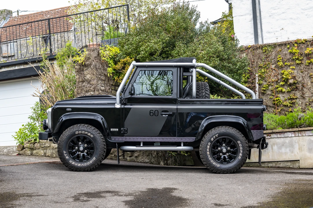 2009 Land Rover Defender 90 - Image 8 of 31