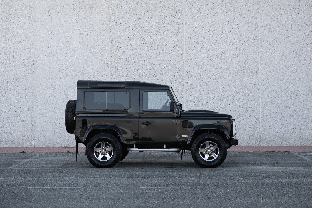 2009 Land Rover Defender 90 - Image 4 of 31