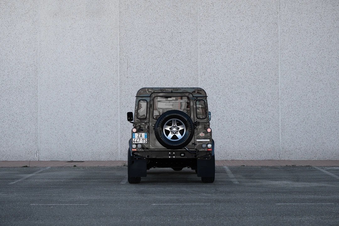 2009 Land Rover Defender 90 - Image 6 of 31