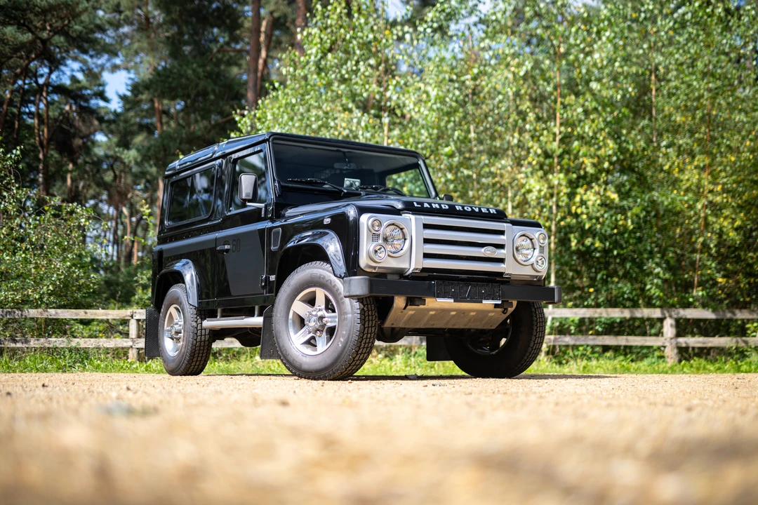 2009 Land Rover Defender 90 - Image 8 of 31