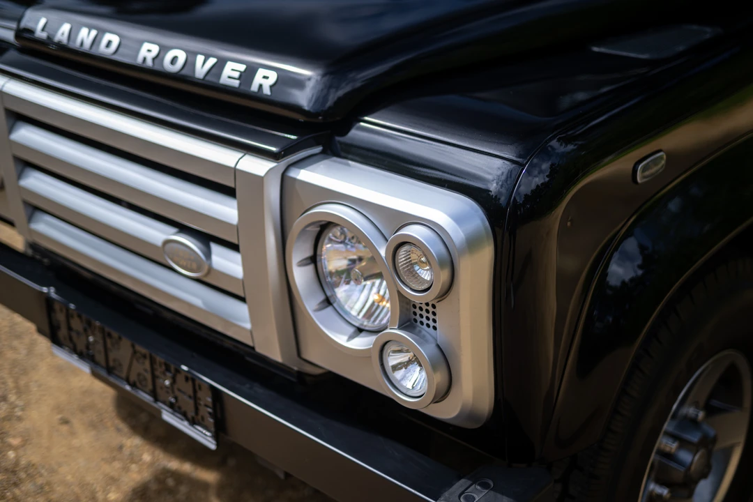 2009 Land Rover Defender 90 - Image 19 of 31