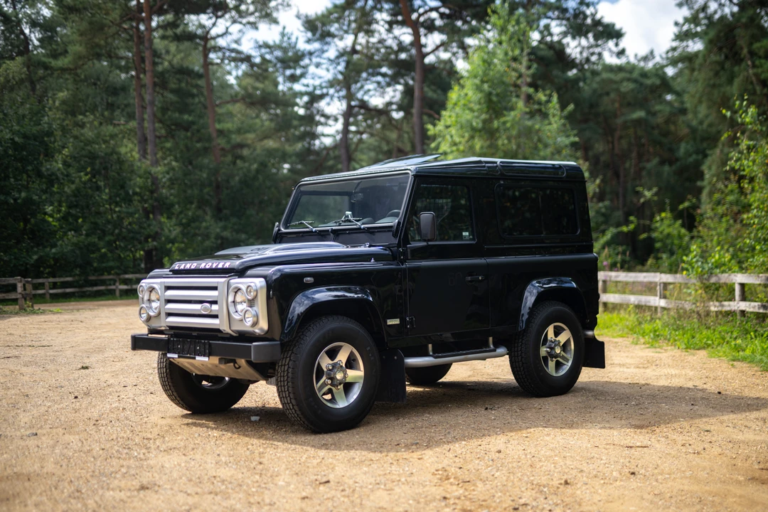 2009 Land Rover Defender 90 - Image 6 of 31