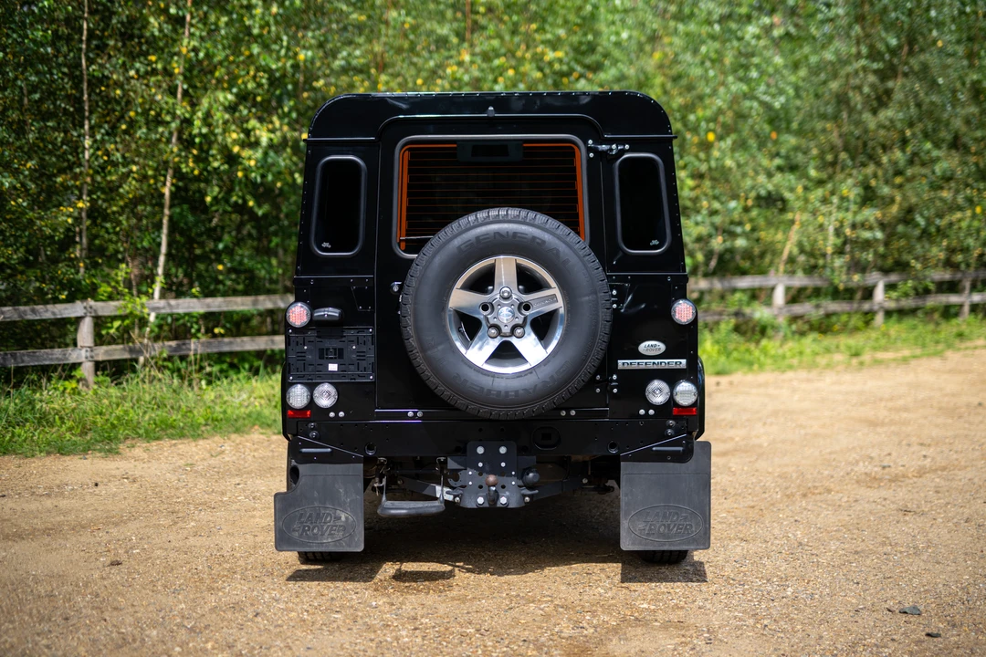 2009 Land Rover Defender 90 - Image 5 of 31