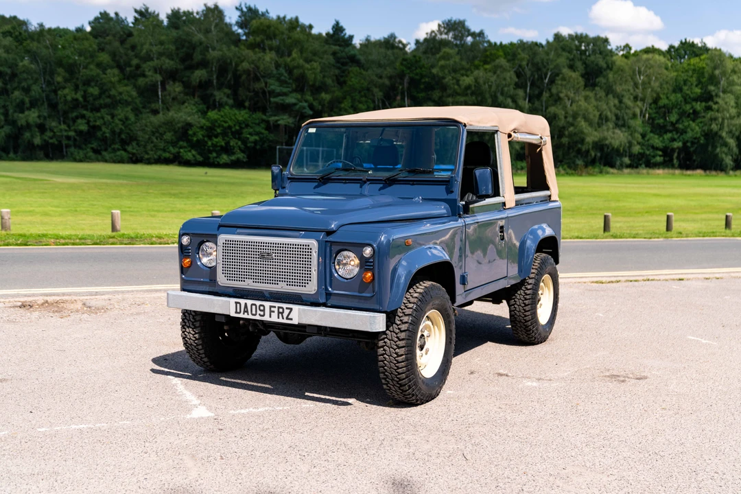 2009 Land Rover Defender 90 - Image 24 of 31