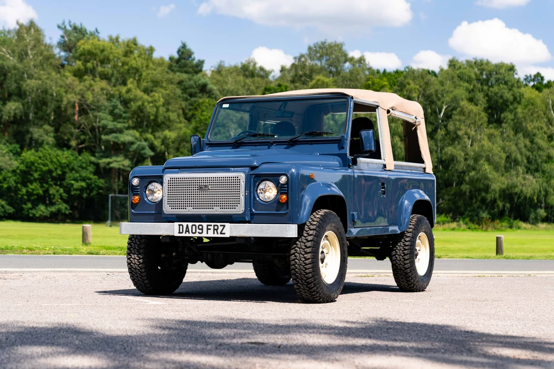 2009 Land Rover Defender 90 - Image 18 of 31