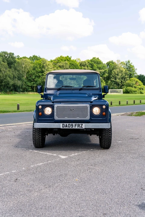 2009 Land Rover Defender 90 - Image 30 of 31