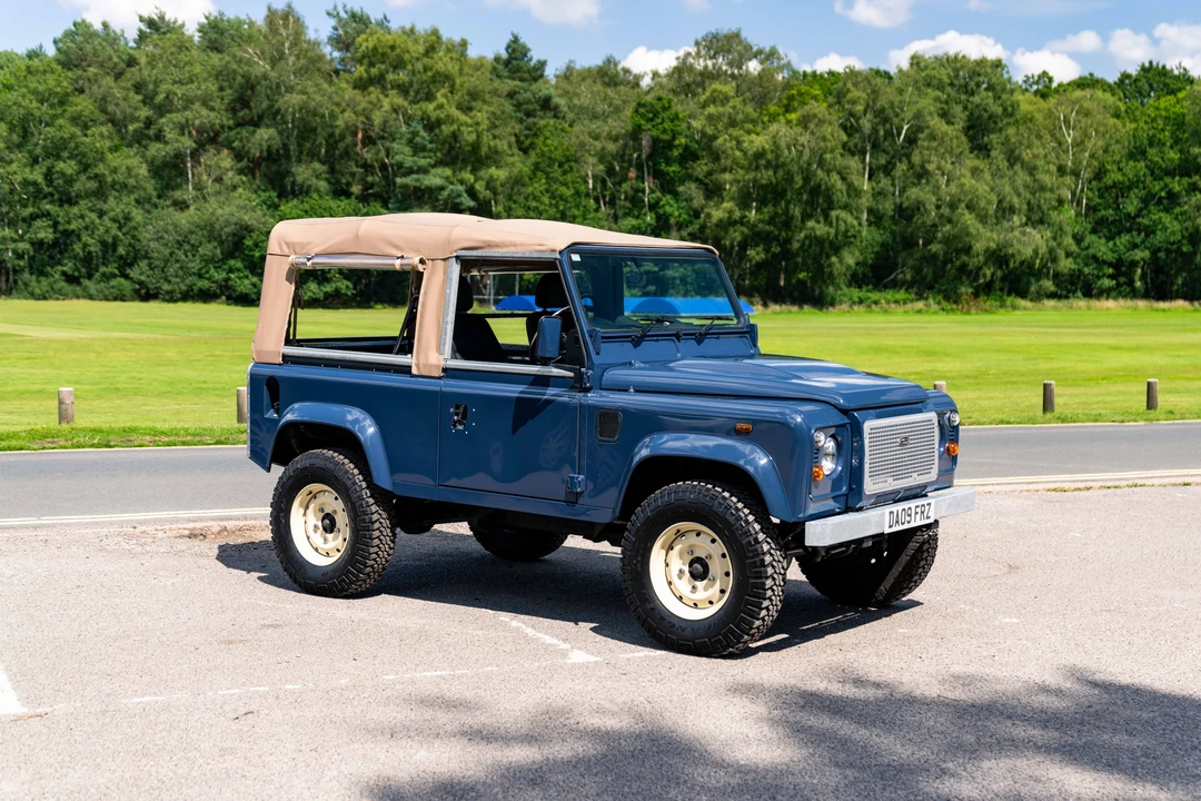 2009 Land Rover Defender 90 - Image 23 of 31