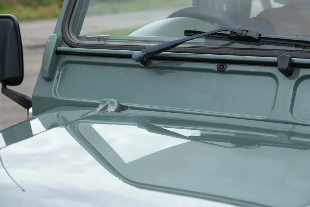 2009 Land Rover Defender 90 - Image 17 of 31