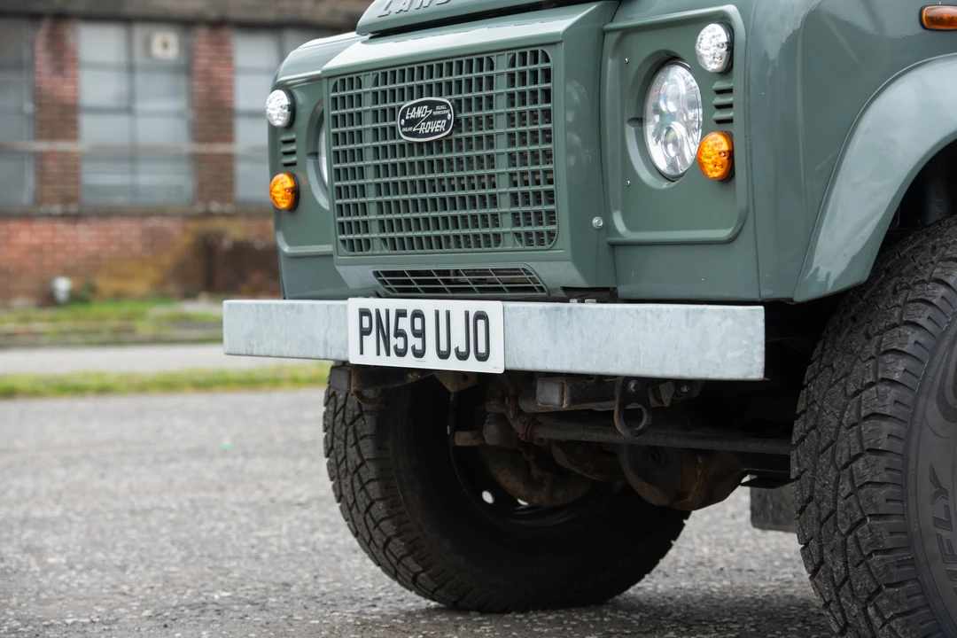2009 Land Rover Defender 90 - Image 21 of 31