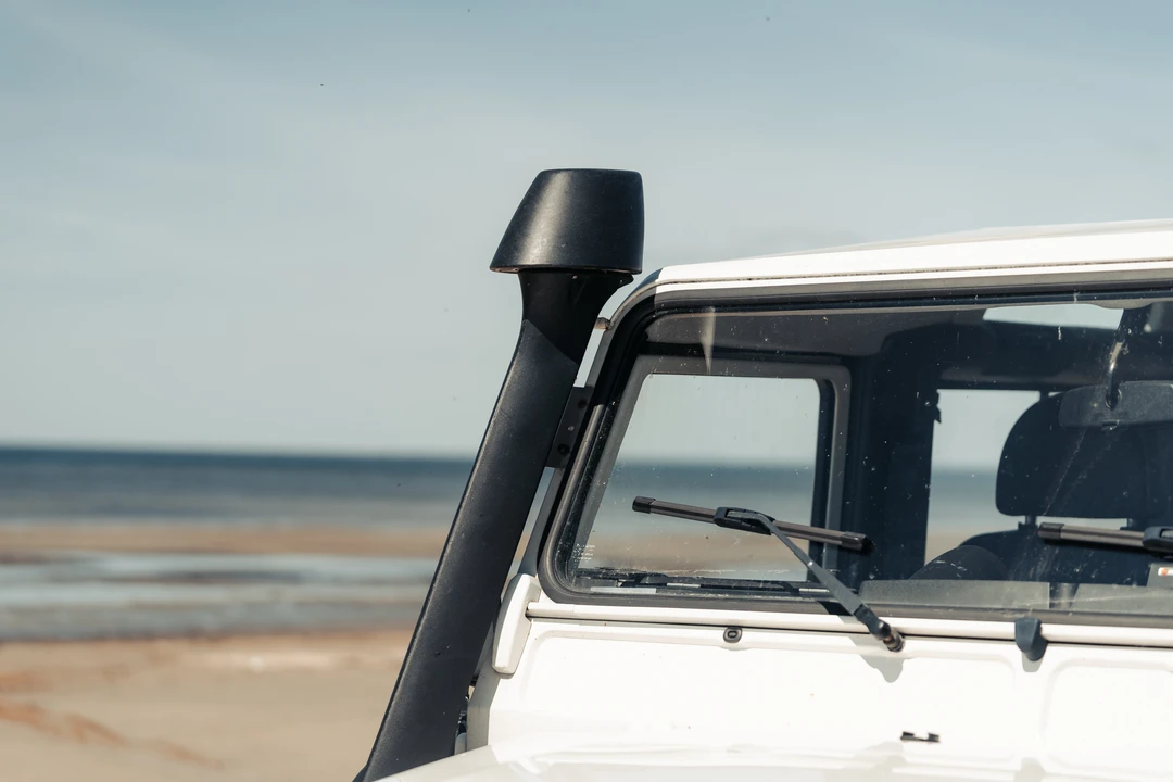 2009 Land Rover Defender 90 - Image 28 of 31