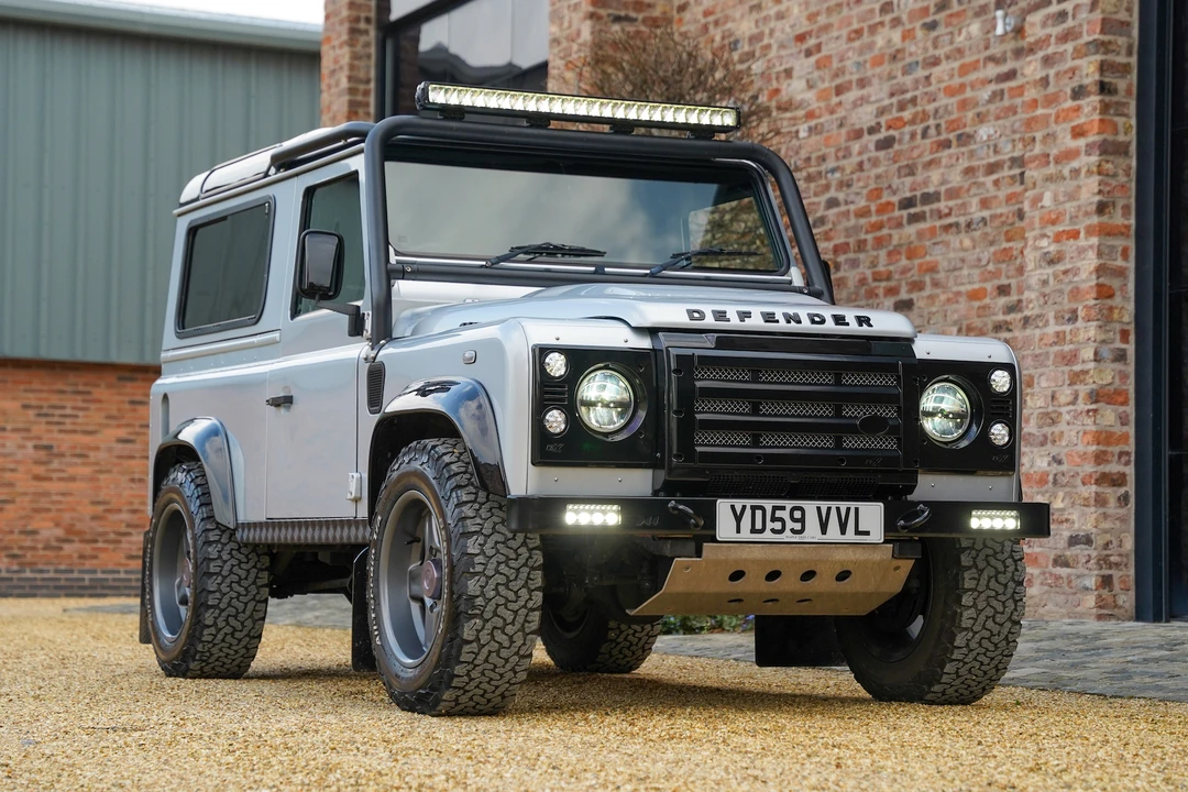 2009 Land Rover Defender 90 - Image 2 of 31