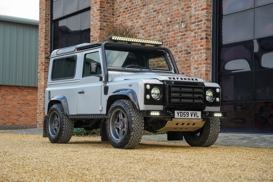 2009 Land Rover Defender 90 - Image 4 of 31