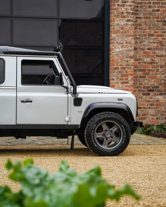 2009 Land Rover Defender 90 - Image 20 of 31