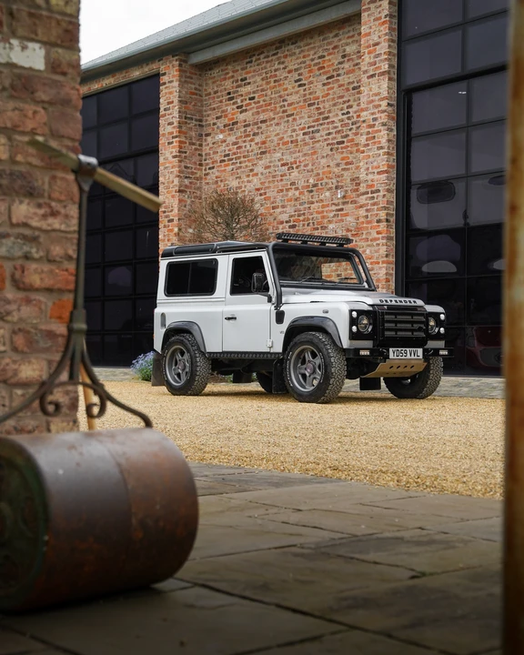 2009 Land Rover Defender 90 - Image 22 of 31