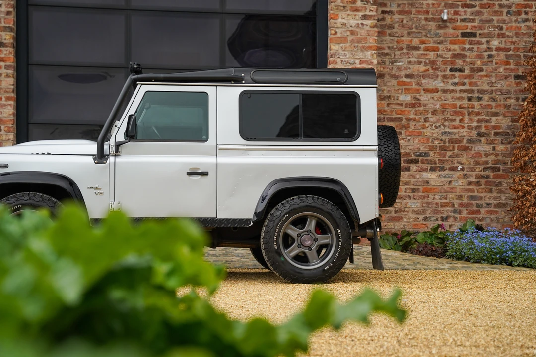2009 Land Rover Defender 90 - Image 27 of 31