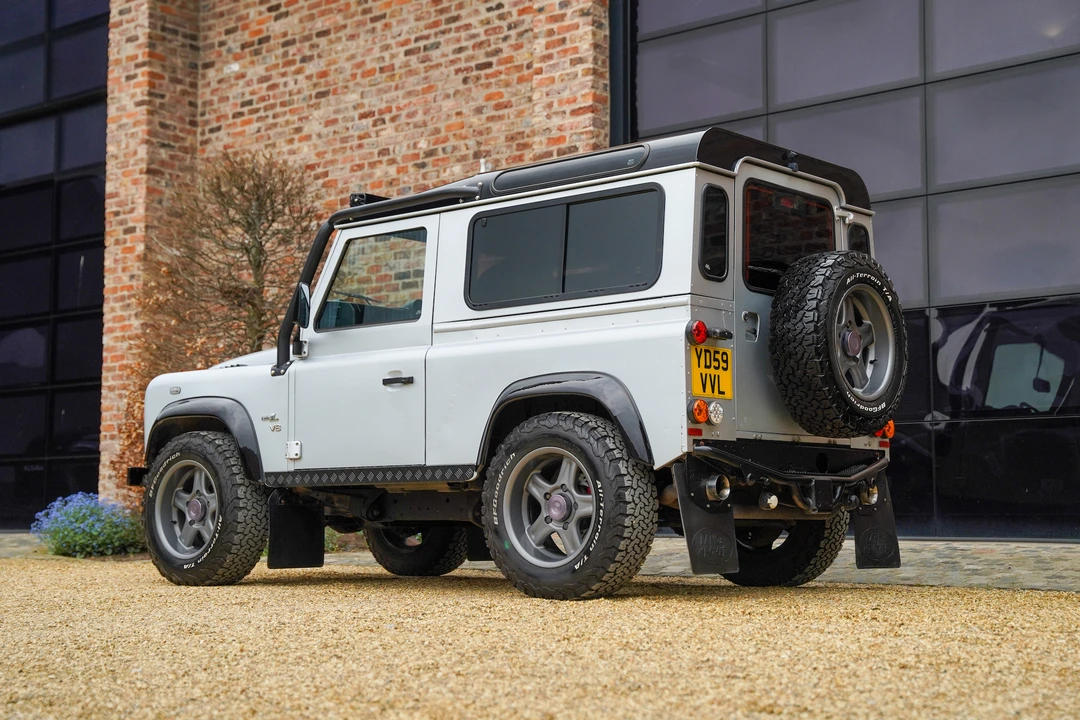 2009 Land Rover Defender 90 - Image 29 of 31