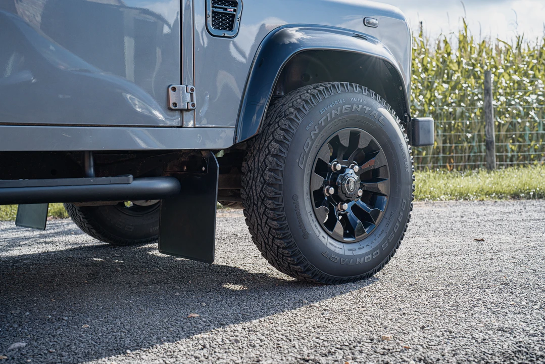 2009 Land Rover Defender 90 - Image 25 of 31