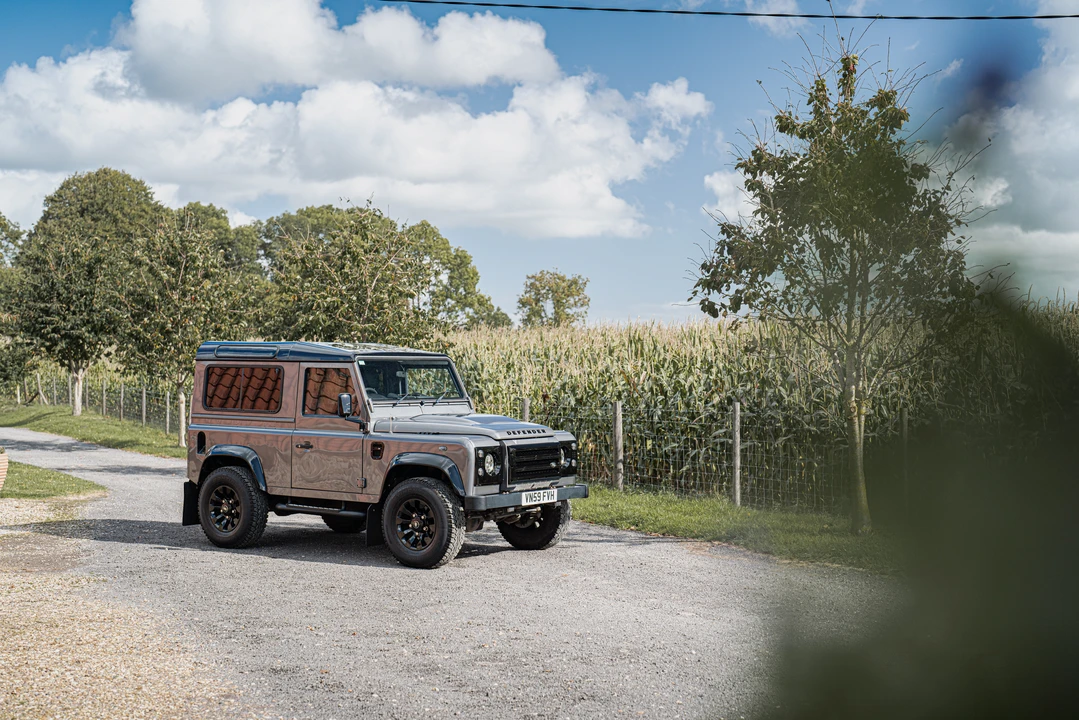2009 Land Rover Defender 90 - Image 14 of 31