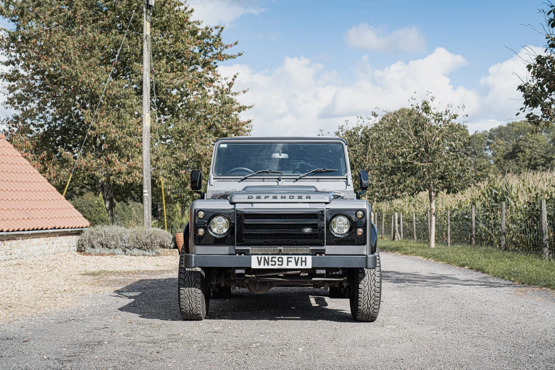 2009 Land Rover Defender 90 - Image 3 of 31