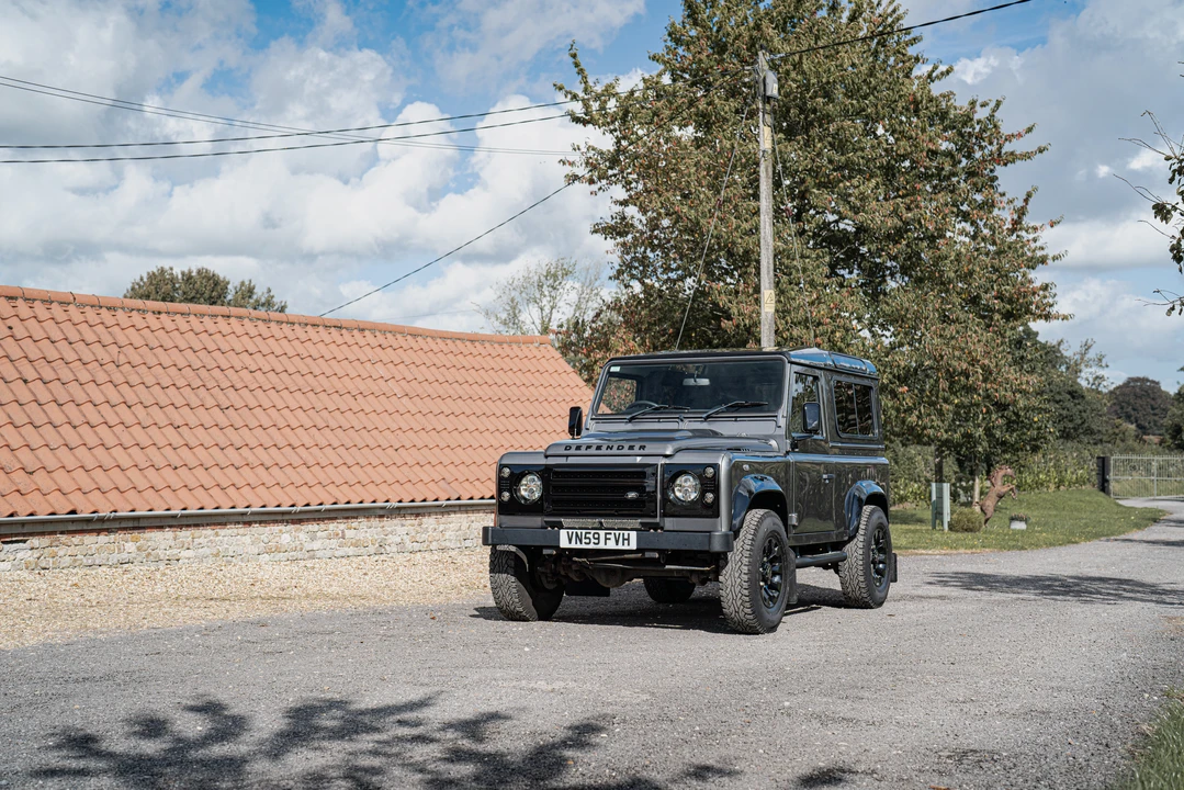 2009 Land Rover Defender 90 - Image 17 of 31
