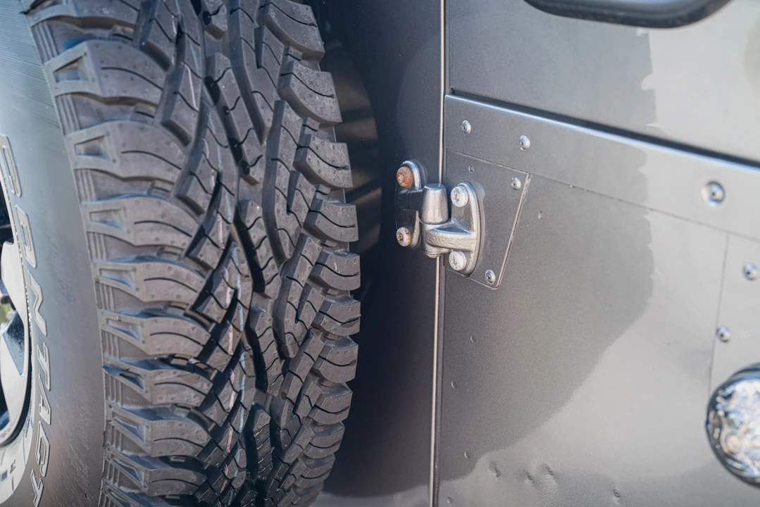 2009 Land Rover Defender 90 - Image 24 of 31