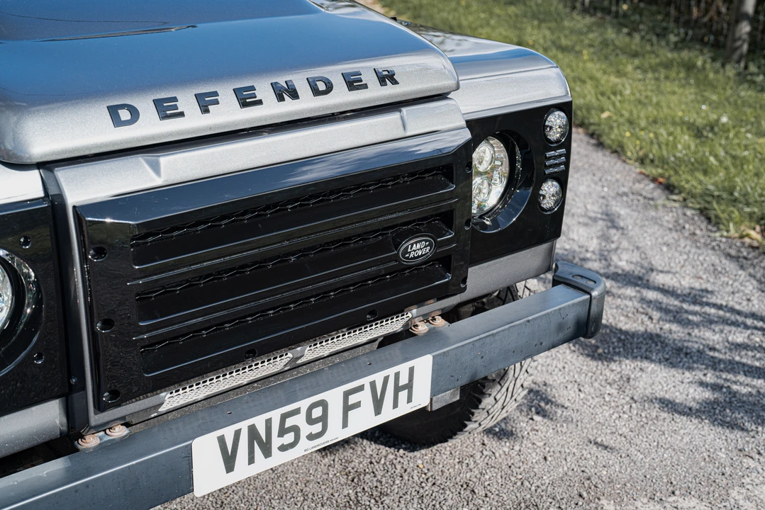 2009 Land Rover Defender 90 - Image 15 of 31