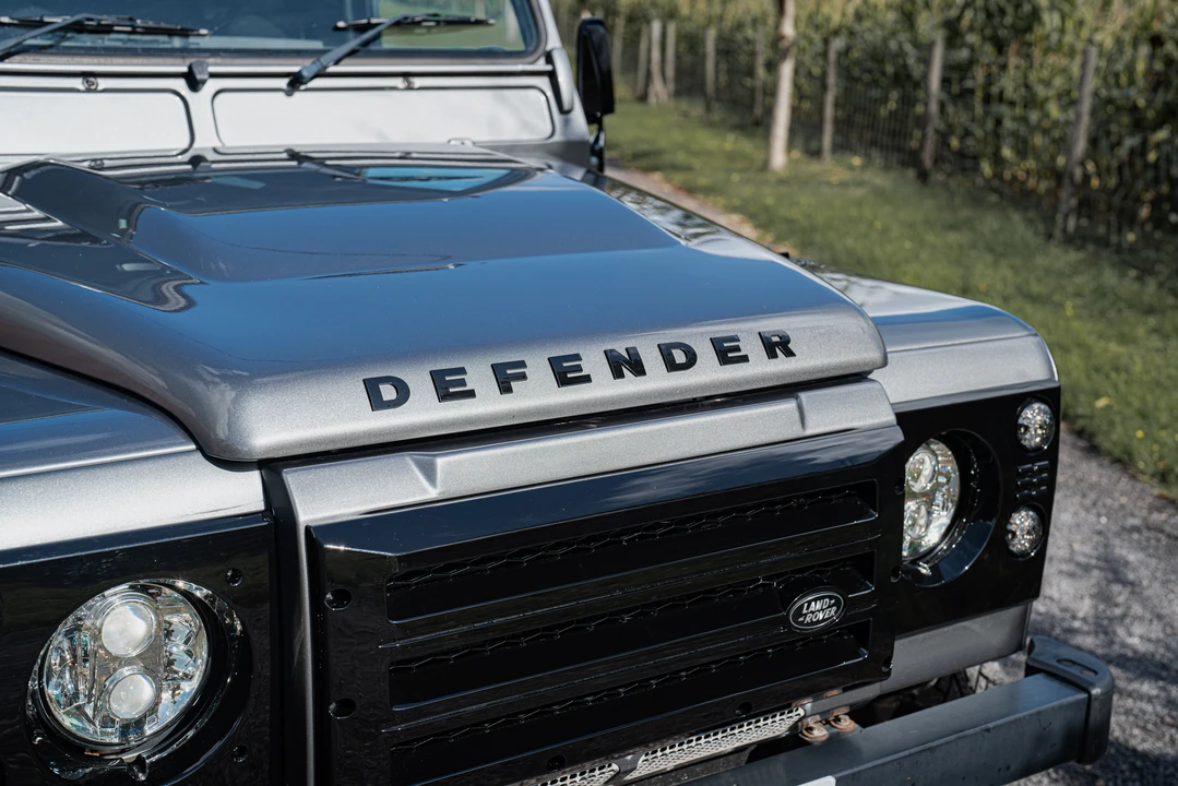 2009 Land Rover Defender 90 - Image 16 of 31