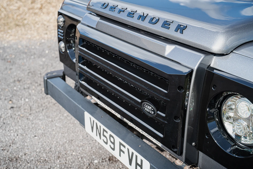 2009 Land Rover Defender 90 - Image 19 of 31