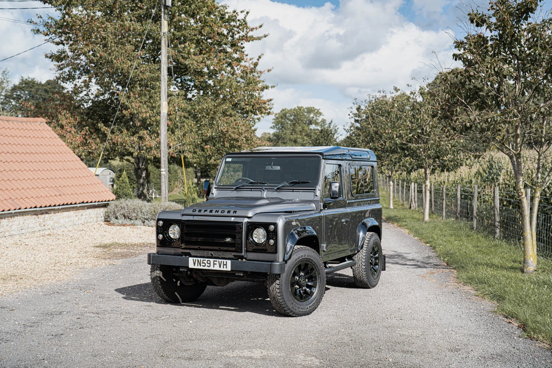 2009 Land Rover Defender 90 - Image 10 of 31