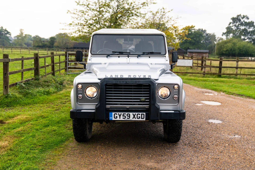 2009 Land Rover Defender 90 - Image 10 of 31