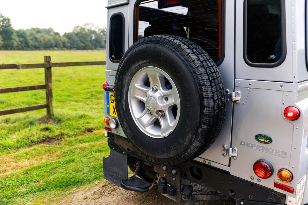 2009 Land Rover Defender 90 - Image 24 of 31