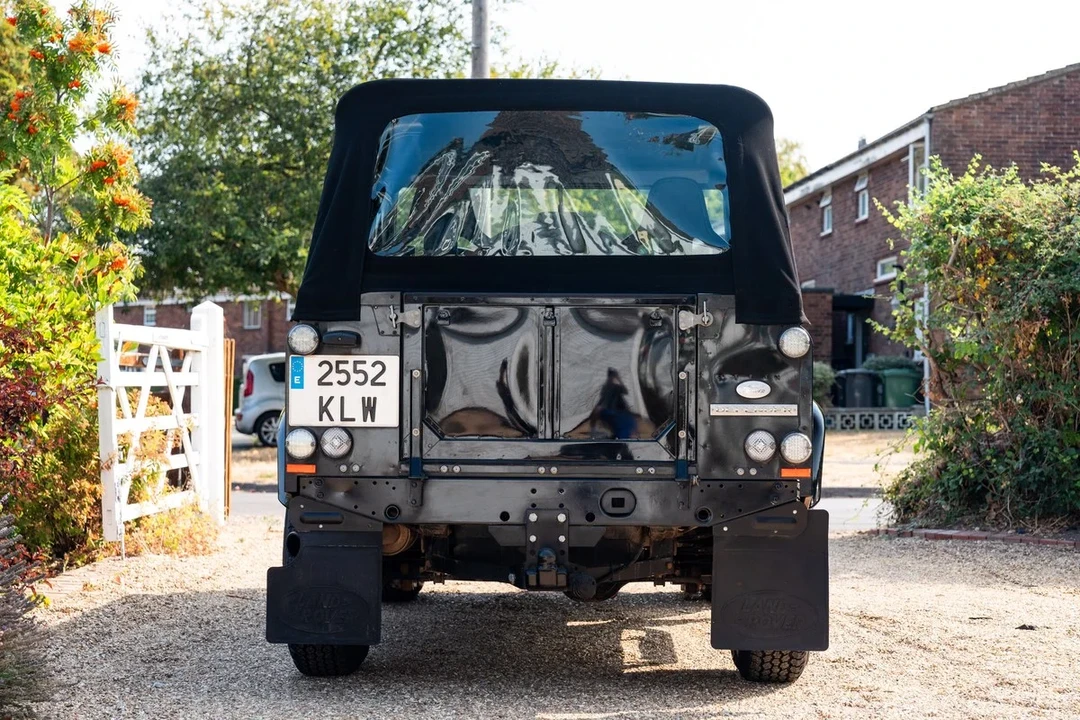 2009 Land Rover Defender 110 - Image 29 of 31