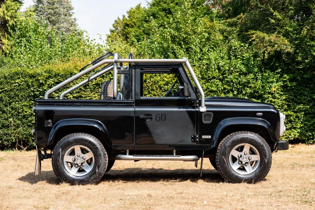 2009 Land Rover Defender 110 - Image 26 of 31